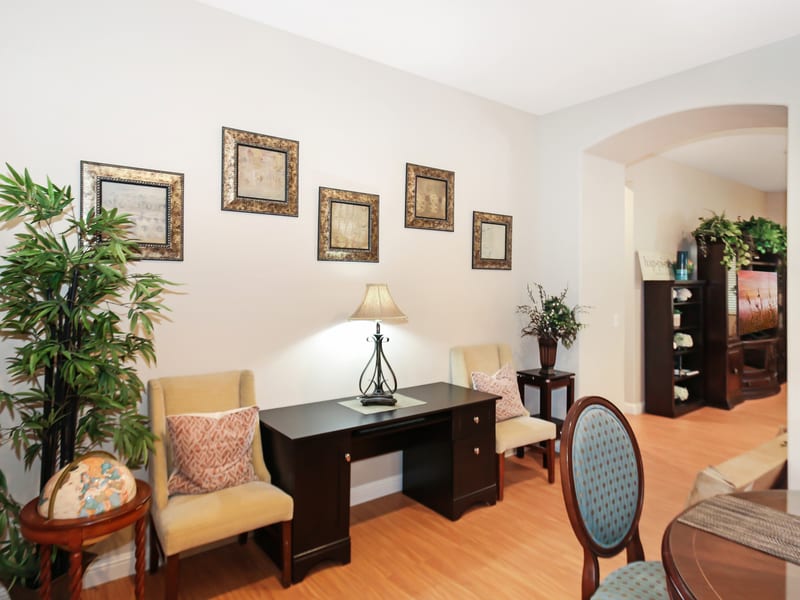 Welcoming common area for relaxation and socializing